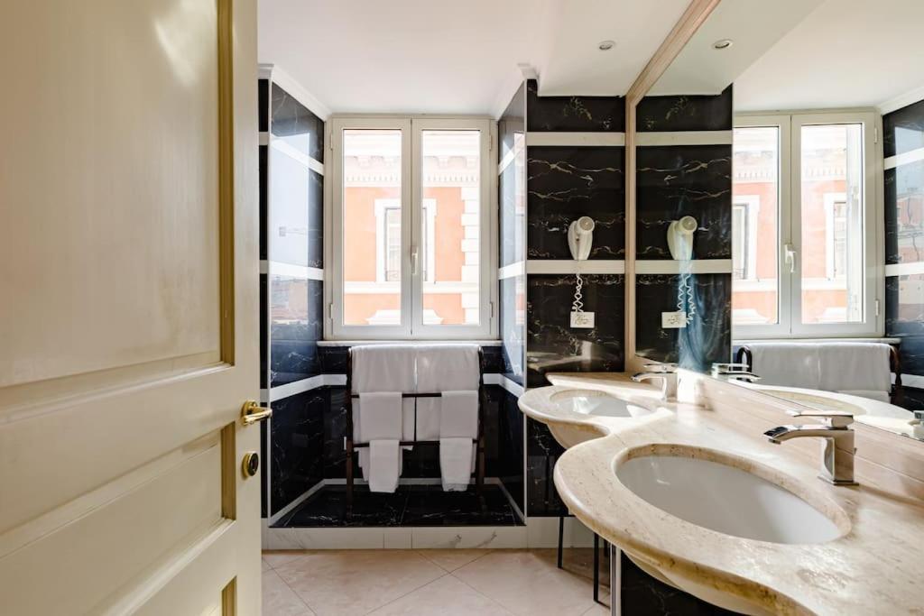 41 Nazionale Suite 41 Rome Buitenkant foto